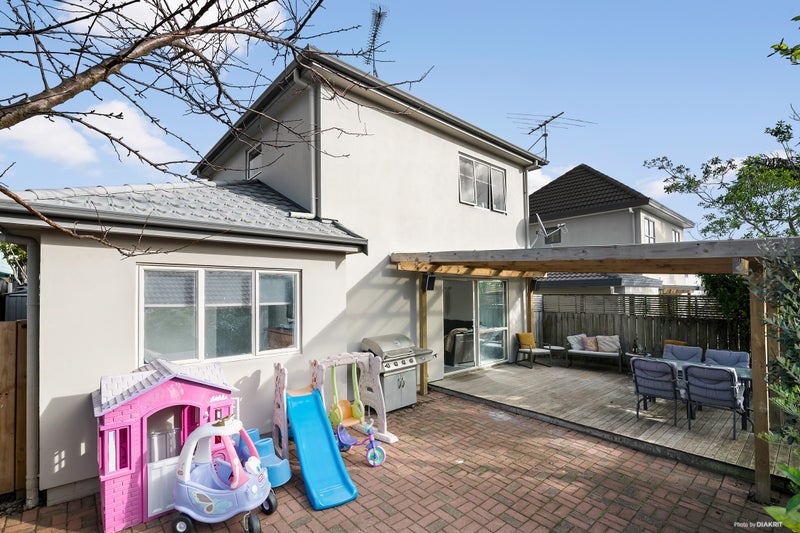 4/670 Whangaparaoa Road, Stanmore Bay, Whangaparaoa - Carousel 1
