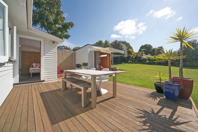 11 Aliford Avenue, One Tree Hill, Auckland - Carousel 2