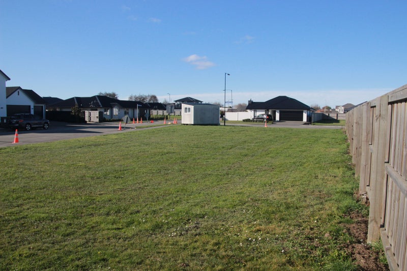 2 Picadilly Avenue, Casebrook, Christchurch - Carousel 2