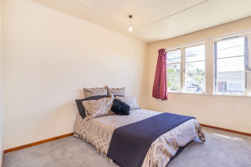 114 Judd Crescent, Naenae, Lower Hutt - Carousel 10