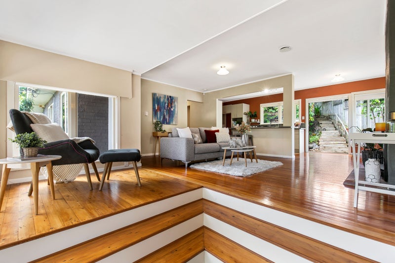 46 Sunnyhaven Avenue, Beach Haven, Auckland - Carousel 2