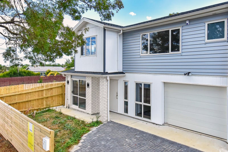 27 Margaret Road, Papatoetoe, Auckland - Carousel 2