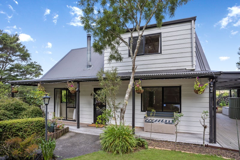 18 Parklands Avenue, Swanson, Auckland - Carousel 2