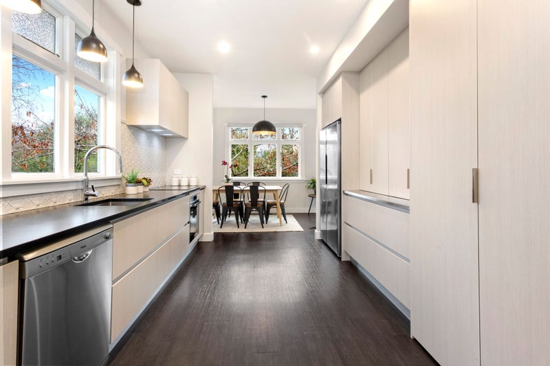 1/13 Birdwood Avenue, Beckenham, Christchurch - Carousel 2