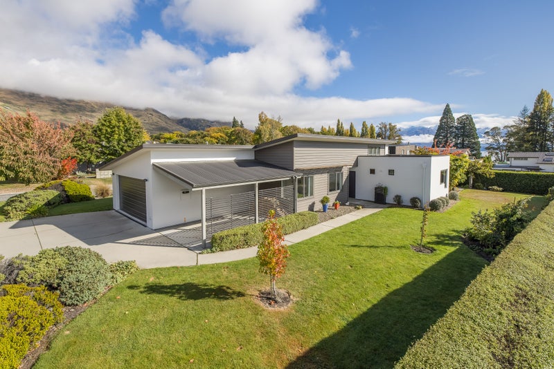 30 Stonebrook Drive, Wanaka - Carousel 2