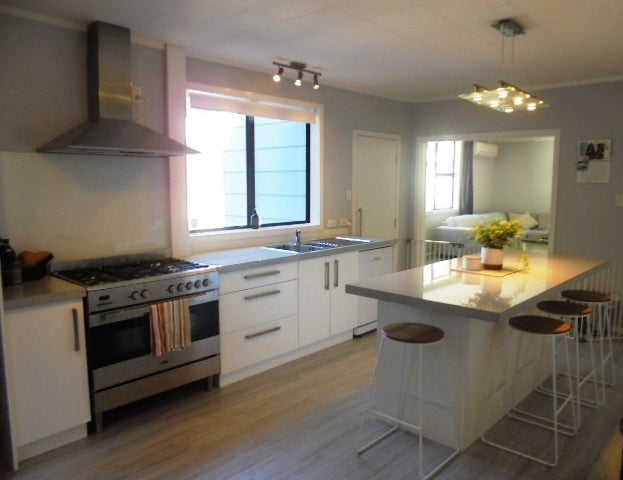 61 Milton Road, Bluff Hill, Napier - Carousel 1