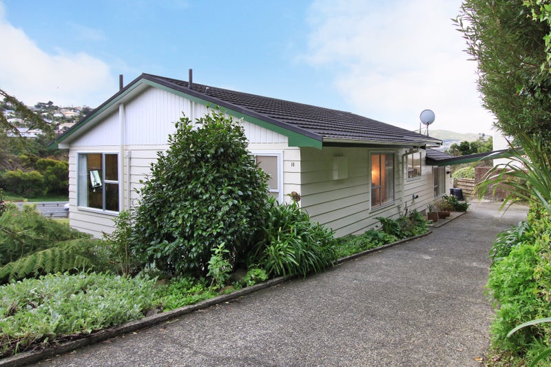 10 Mcmahon Way, Paparangi, Wellington - Carousel 1