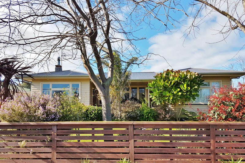 817 Ngaio Street, Mahora, Hastings - Carousel 2