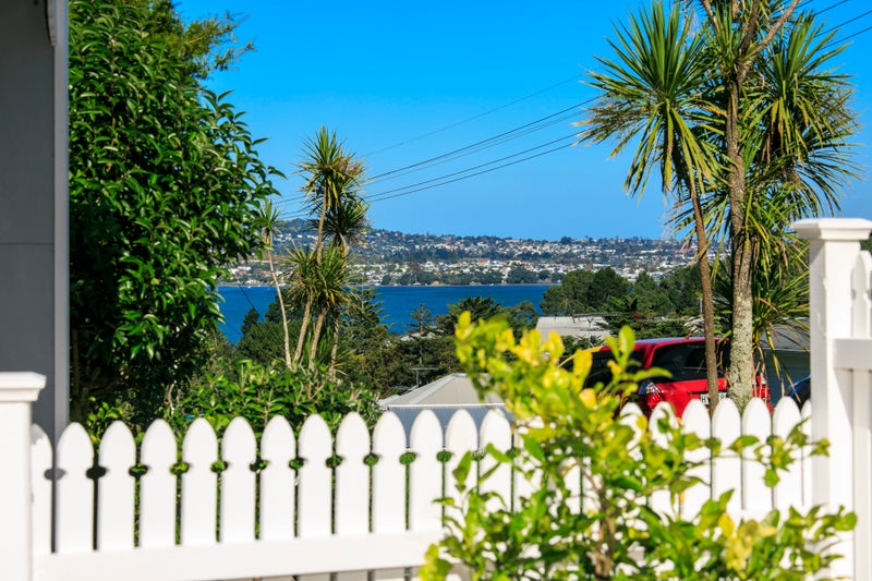 20A HUKA ROAD, Birkenhead, Auckland - Carousel 10