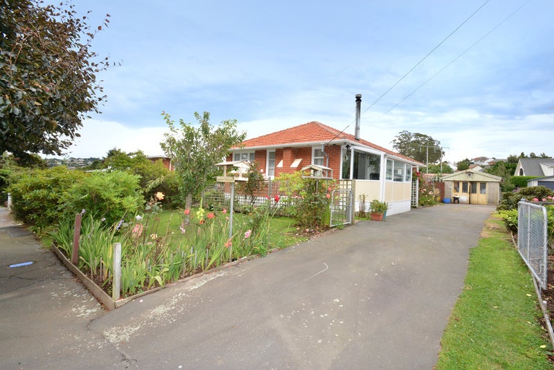 18 Tilburn Street, Halfway Bush, Dunedin - Carousel 1