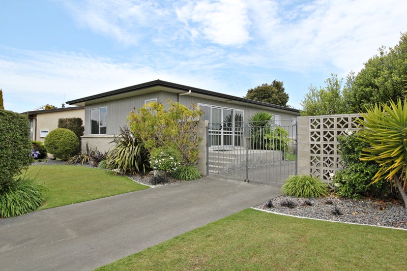 14 Duckworth Crescent, Greenmeadows, Napier - Carousel 1