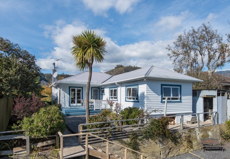 24 Jenner Road, Toi Toi, Nelson - Carousel 1