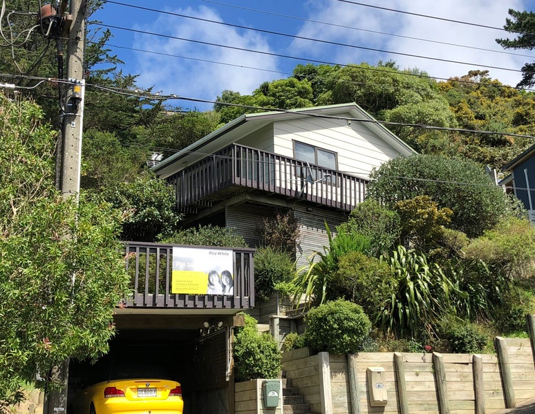 19 Doris Gordon Crescent, Crofton Downs, Wellington - Carousel 1