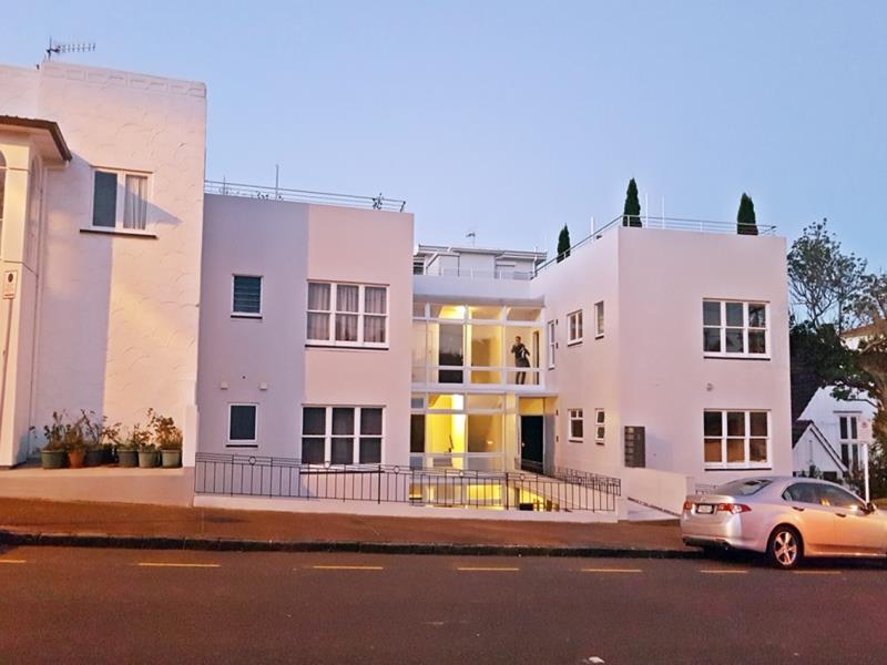 2 Brighton Road, Parnell, Auckland - Carousel 1