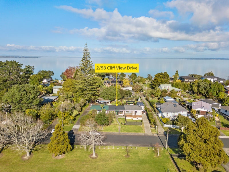 2/58 Cliff View Drive, Green Bay, Auckland - Carousel 1