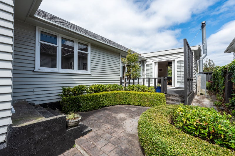 42 Ganges Road, Khandallah, Wellington - Carousel 2