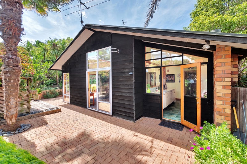 3C Queensway, Three Kings, Auckland - Carousel 2