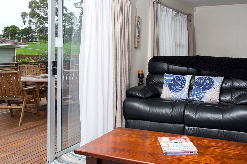 10A Glenshee Place, Highland Park, Auckland - Carousel 10