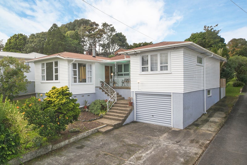 12 Eaton Road, Hillsborough, Auckland - Carousel 1