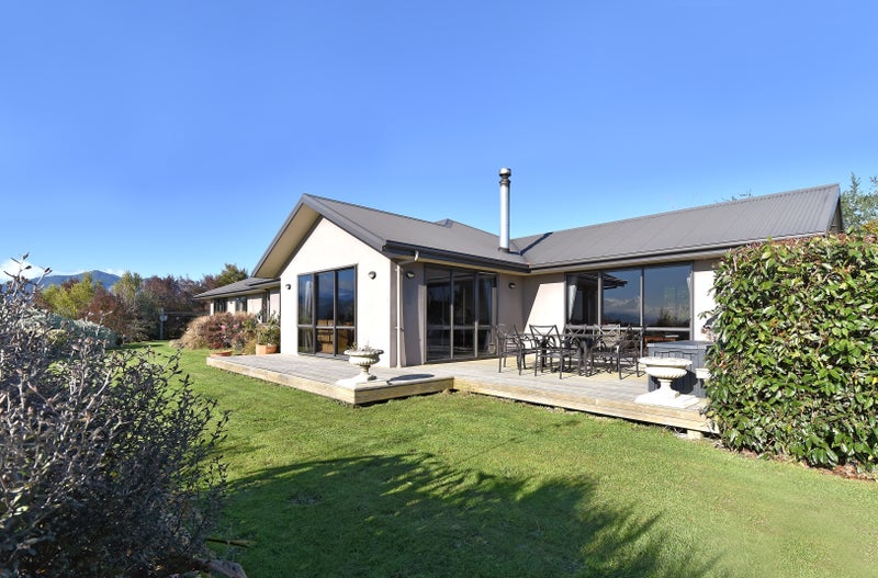 39 Kilkenny Place, Wakefield - Carousel 1