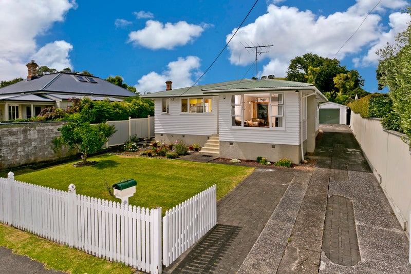 13A Mozeley Avenue, Devonport, Auckland - Carousel 2