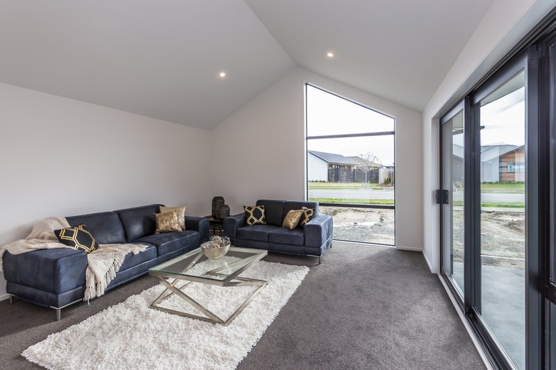 8 Bronco Drive, Aidanfield, Christchurch - Carousel 10