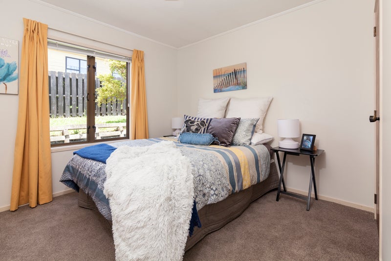 4 McKinley Road, Sunnyvale, Auckland - Carousel 10