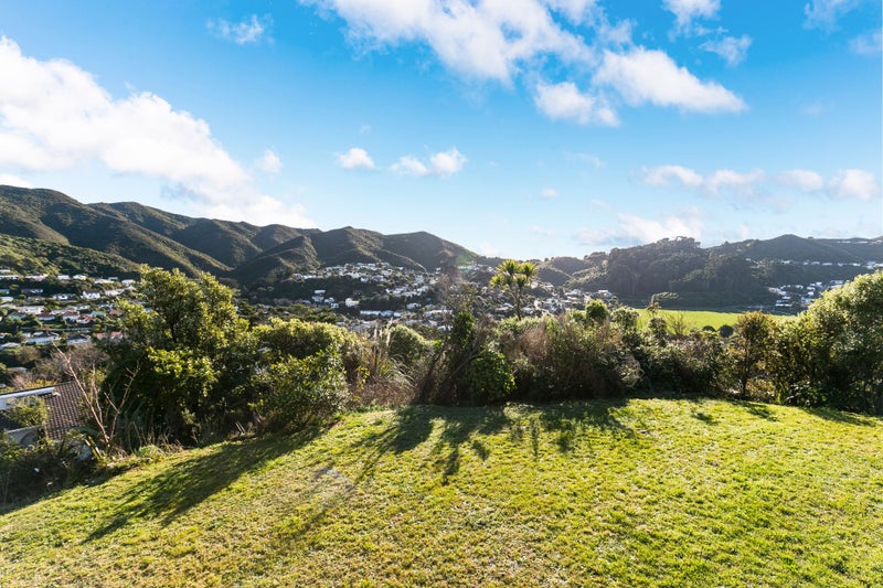 38 Parklands Drive, Karori, Wellington - Carousel 12