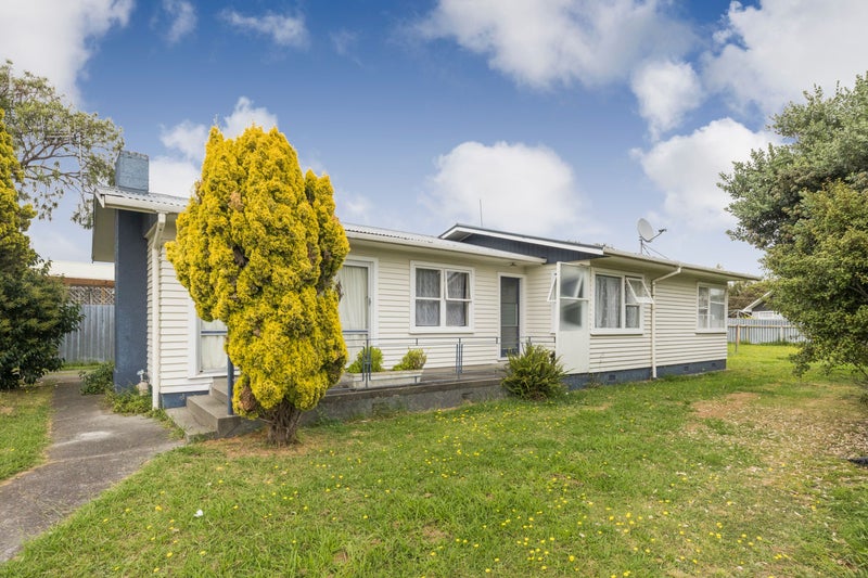 2 Essex Place, Milson, Palmerston North - Carousel 1