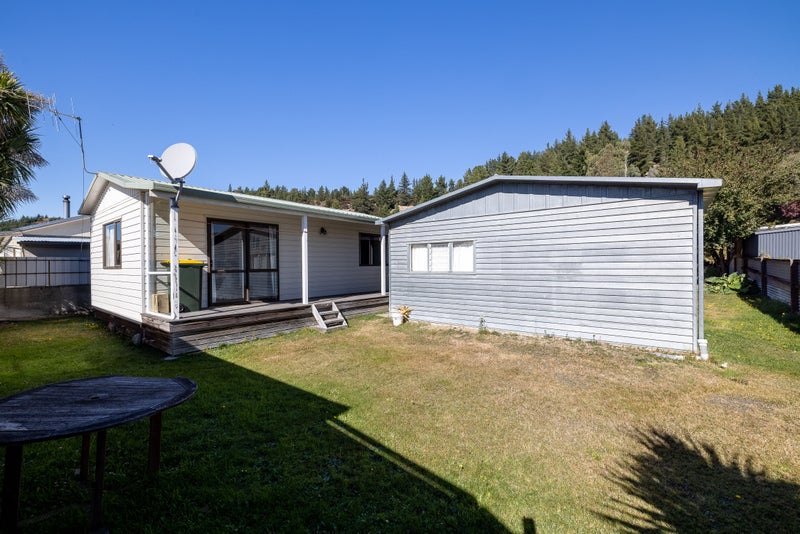 27 Main Road, Luggate, Wānaka - Carousel 2