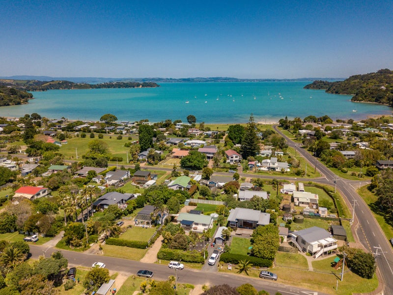 3 Manuka Road, Waiheke Island , Waiheke Island - Carousel 23