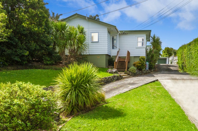 1/25 Heathcote Road, Castor Bay, Auckland - Carousel 1