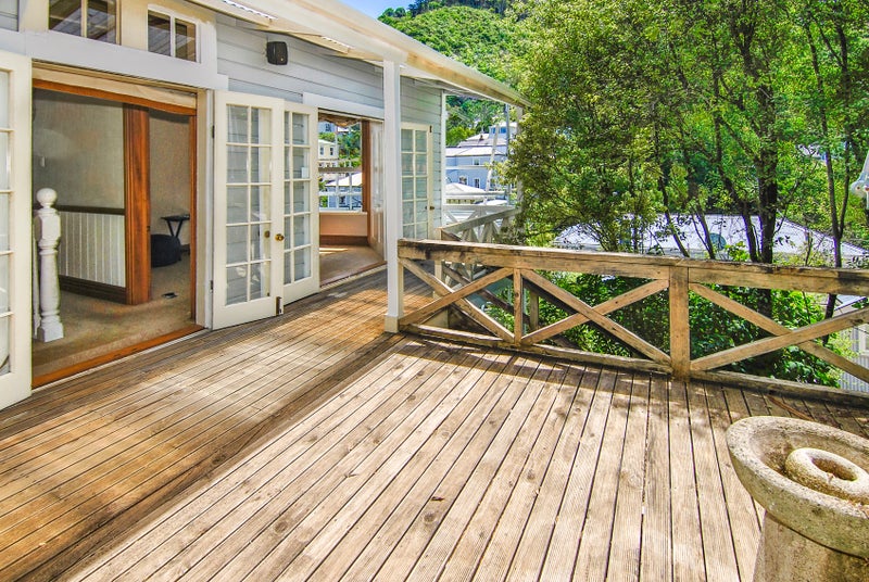 16 Glenbervie Terrace, Thorndon, Wellington - Carousel 2