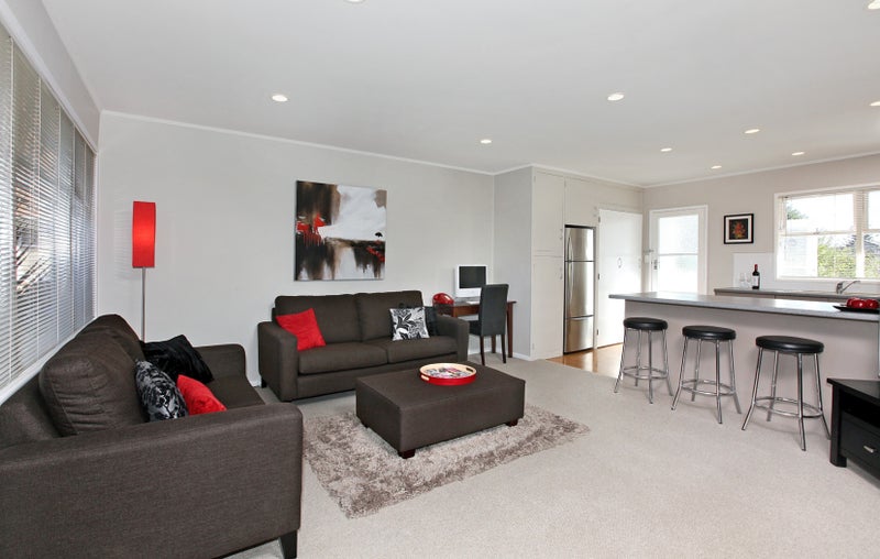 6/0 Spring Street, Onehunga, Auckland - Carousel 1