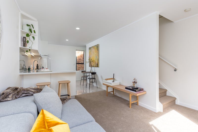 3/70 Randolph Street, Newton, Auckland - Carousel 2