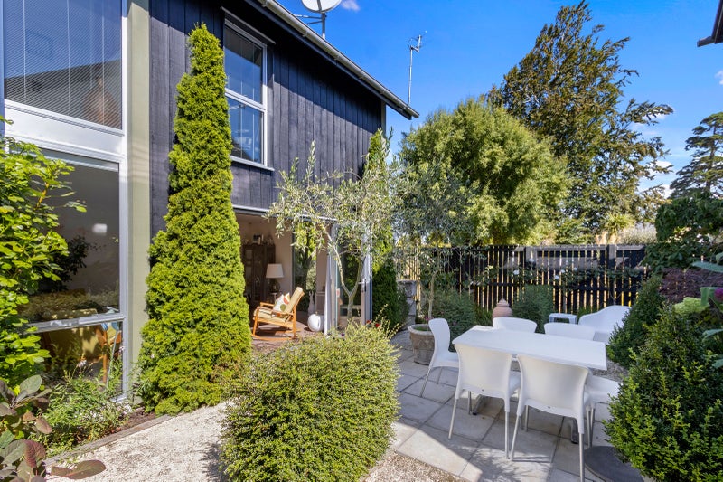 8 Millpond Place, Parklands, Christchurch - Carousel 1