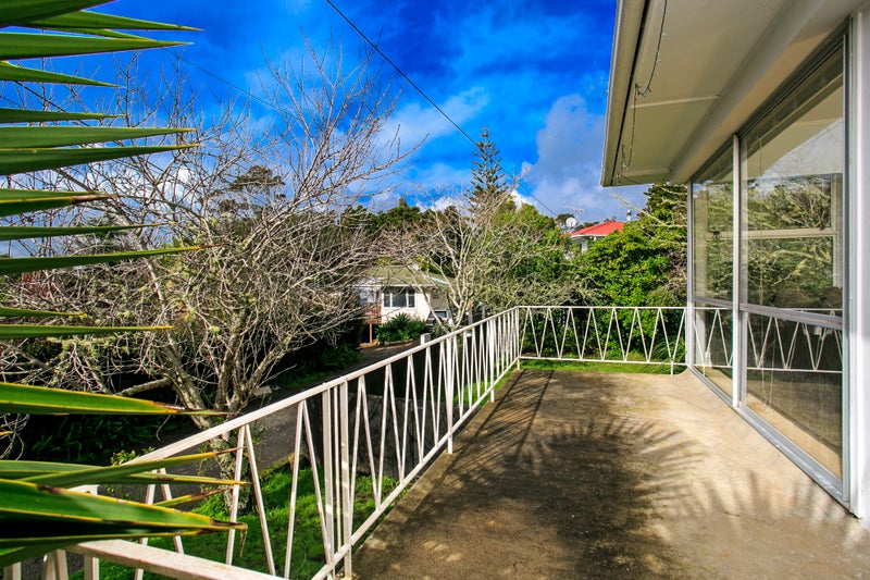 2/7 Moore Street, Hillcrest, Auckland - Carousel 10