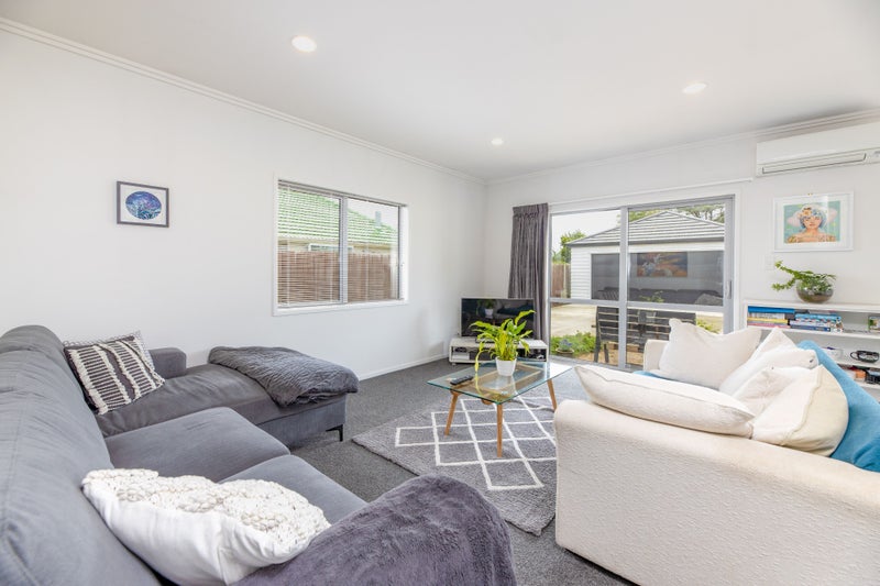 1/79 Ottawa Road, Wainoni, Christchurch - Carousel 2