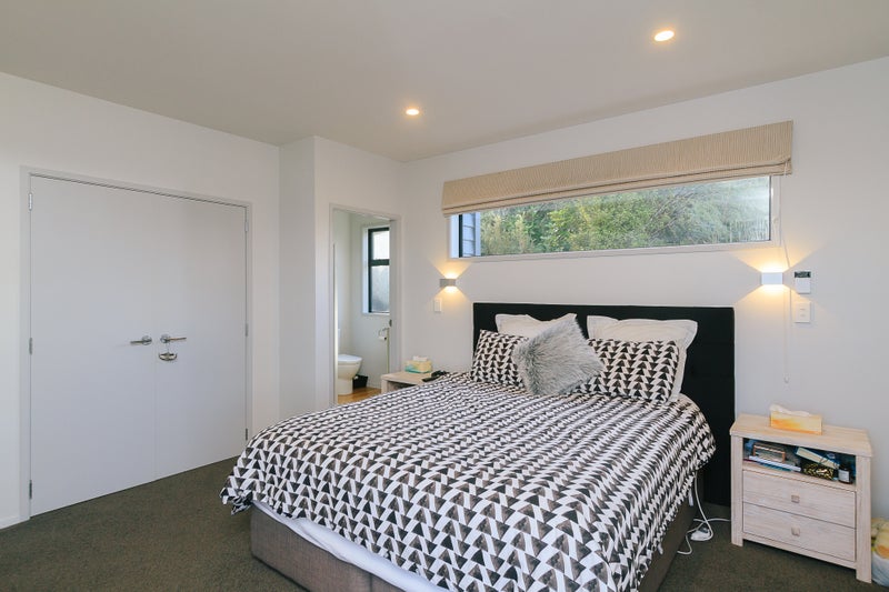 11 Avonlea Grove, Belmont, Lower Hutt - Carousel 10