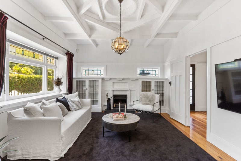 14 Rewa Road, Three Kings, Auckland - Carousel 2