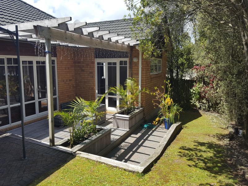 10 Piper Place, Goodwood Heights, Auckland - Carousel 1