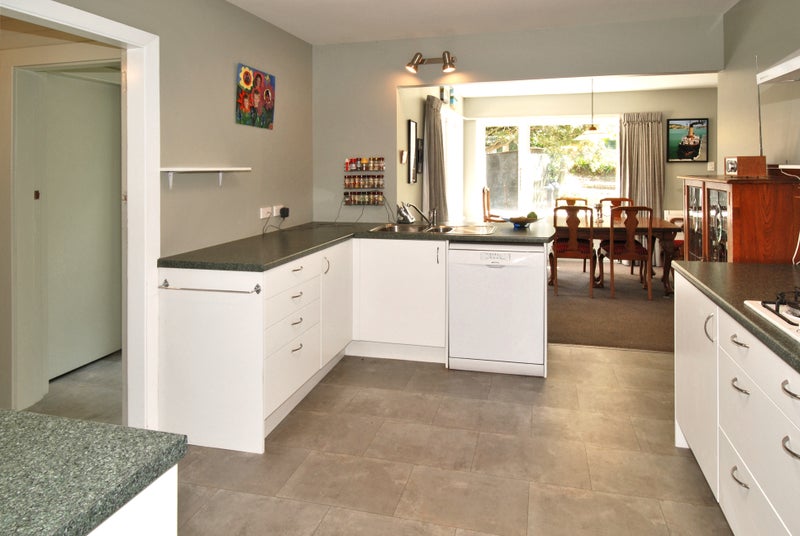 29 Eastern Terrace, Beckenham, Christchurch - Carousel 10