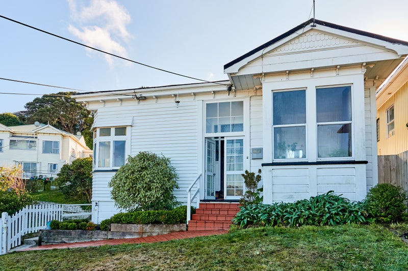 20 Konini Road, Hataitai, Wellington - Carousel 1