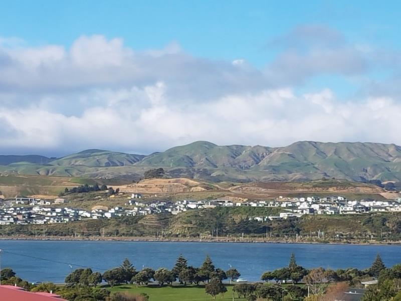 17 Mawhare Street, Titahi Bay, Porirua - Carousel 1