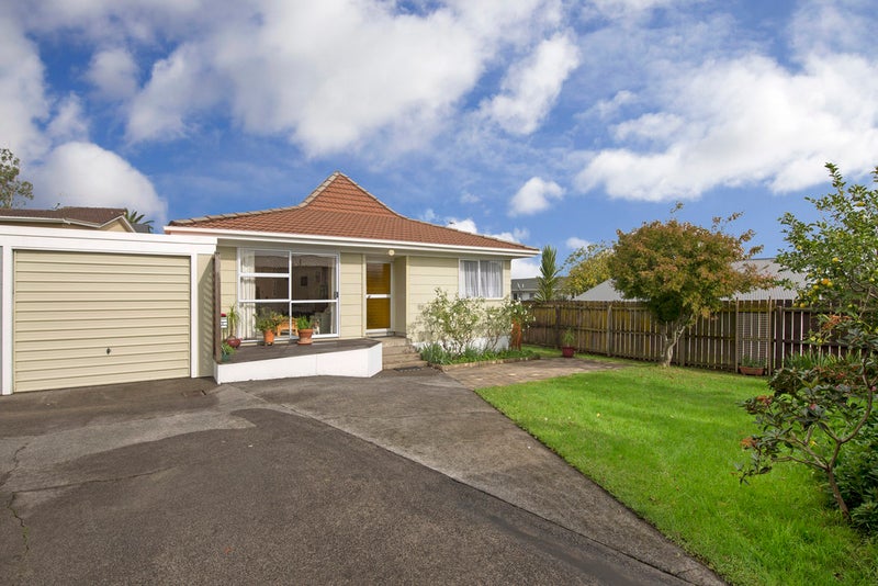 1/29 Highland Park Drive, Highland Park, Auckland - Carousel 2