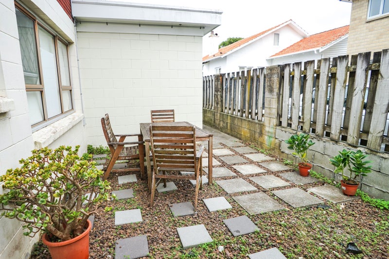 2/37 Winstone Road, Mount Roskill, Auckland - Carousel 16