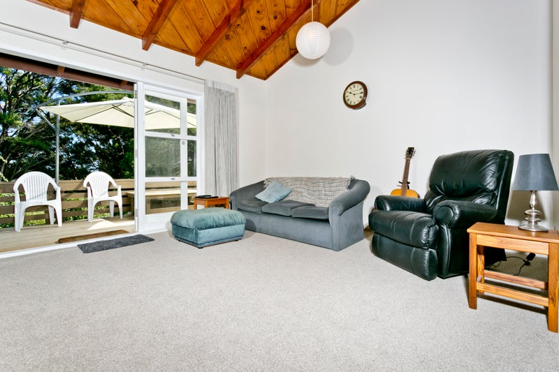 2/26 Coronation Road, Hillcrest, Auckland - Carousel 2