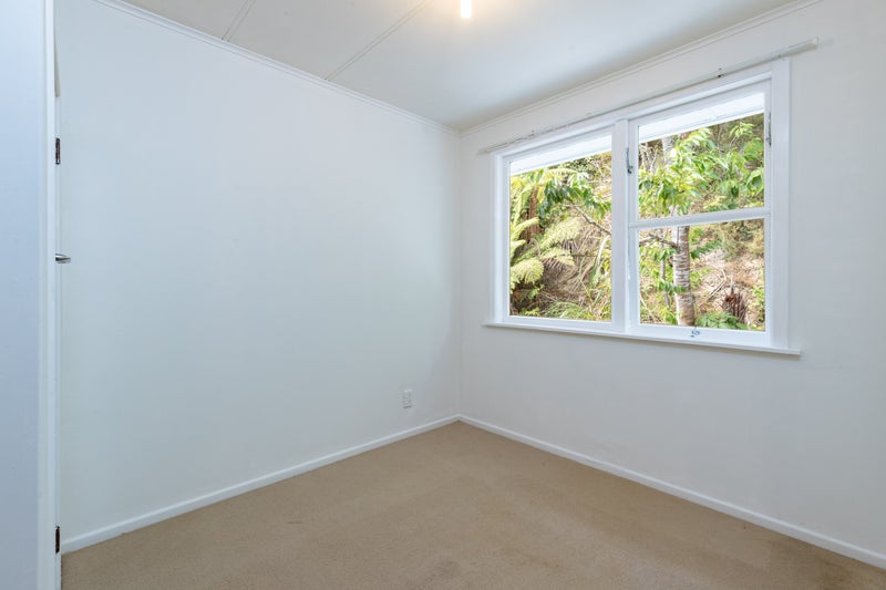 12 August Avenue, Wainuiomata, Lower Hutt - Carousel 10