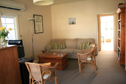 14 Kauri Street, Eastbourne, Lower Hutt - Carousel 2