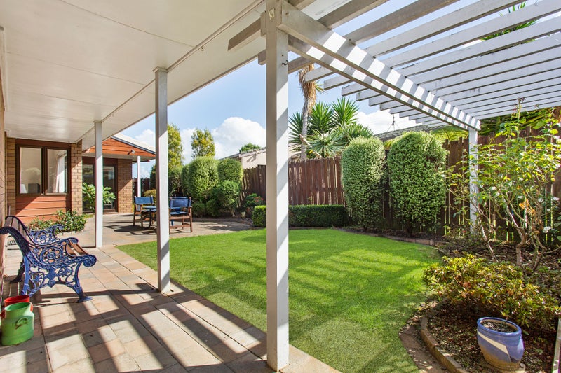 27 Golfland Drive, Golflands, Auckland - Carousel 2